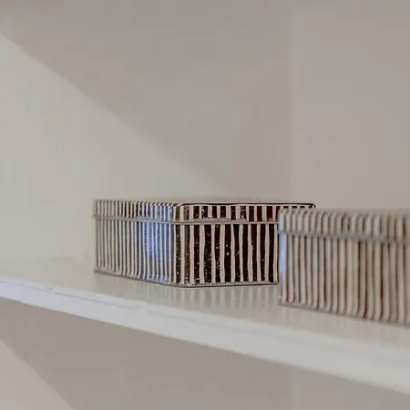 Typical Alfama Apartment, By Timecooler * Lisbon